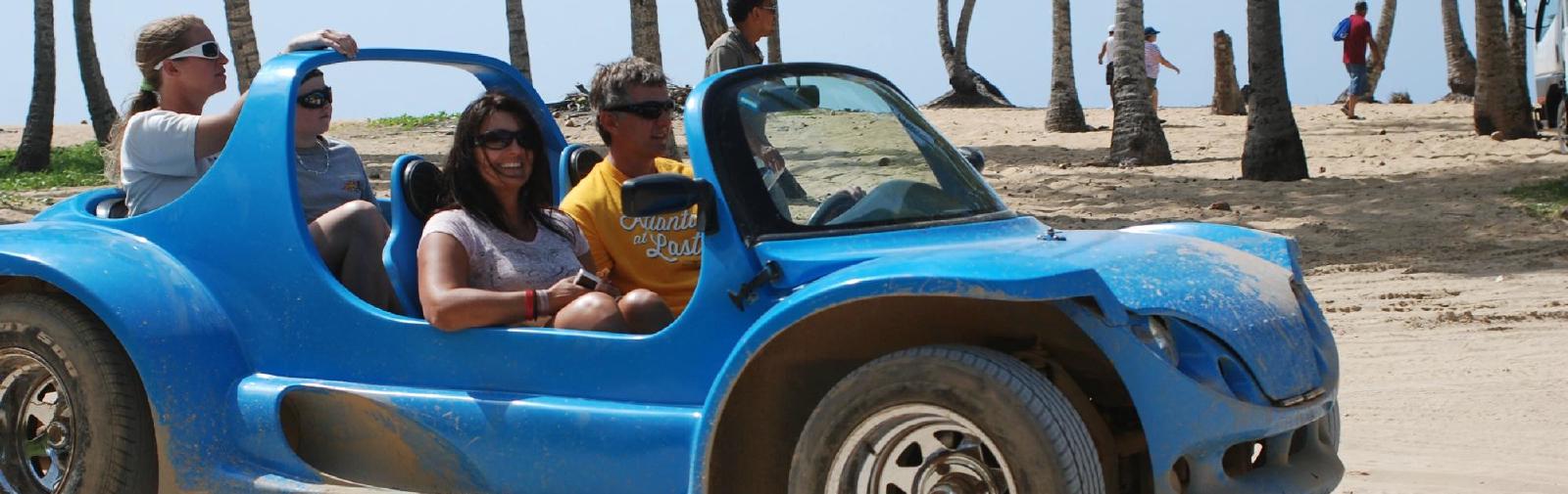 Fun buggy family near beach.